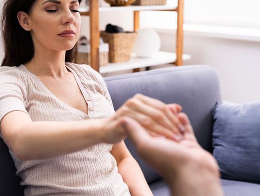 picture of LHK Thérapies Klay - Reflexologie Auriculaire Laser et Hypnose - Arrêt du Tabac