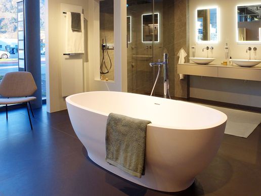 image de Sanitas Troesch Lugano, Esposizione di bagni Lamone