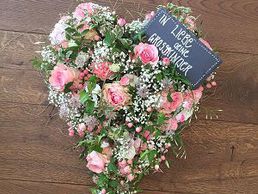 Bild zu Bestattungsinstitut Rea persönlich und familiär helfen wir Ihnen in Ihren schwersten Stunden