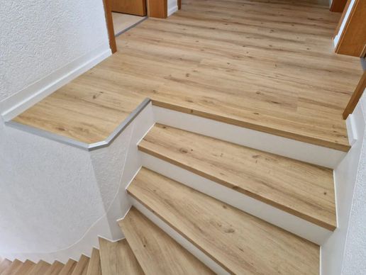 Bild zu Boden Riesen AG