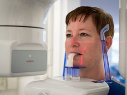 Bild zu Orthodontie MC20