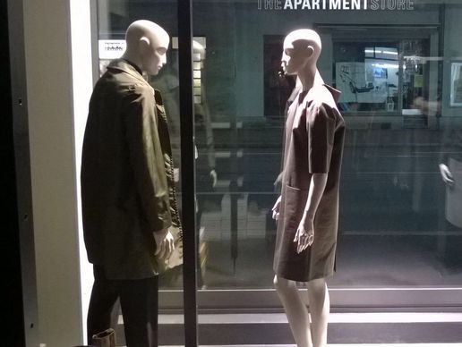 Bild zu RED. by THE APARTMENT STORE