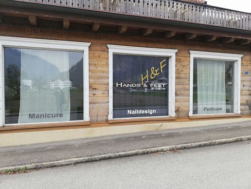 picture of Hands & Feet by Evelyne