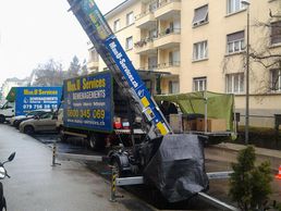 Bild zu Man. U Services Sàrl