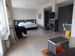 image de Hôtel Castel & Restaurant Roches Brunes