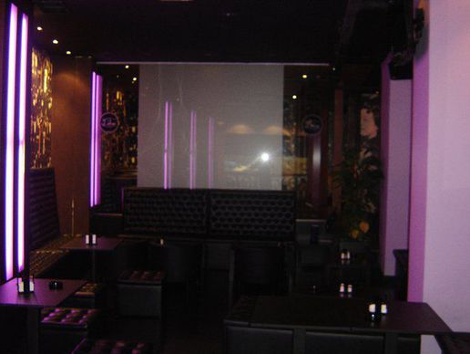 image de DoubleH *Architectural Finishes *Environmental Graphics *Wallcovering